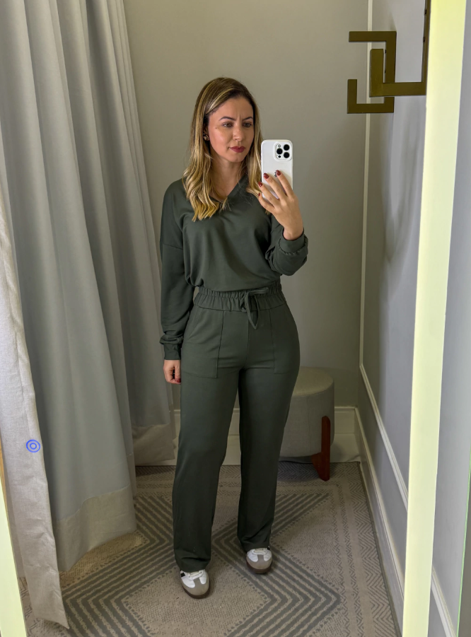 CONJUNTO DE MOLETINHO SARA MANGA LONGA